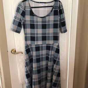 Gorgeous Ana L Lularoe NWT plaid